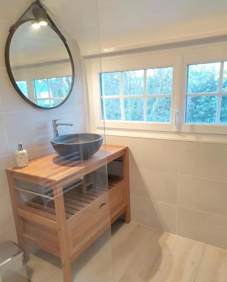 Maison Classee 3 Etoiles, Grand Jardin Clos Au Calme Proche Centre Ville, 10 Min Des Plages Pont-l'Abbe Holiday home